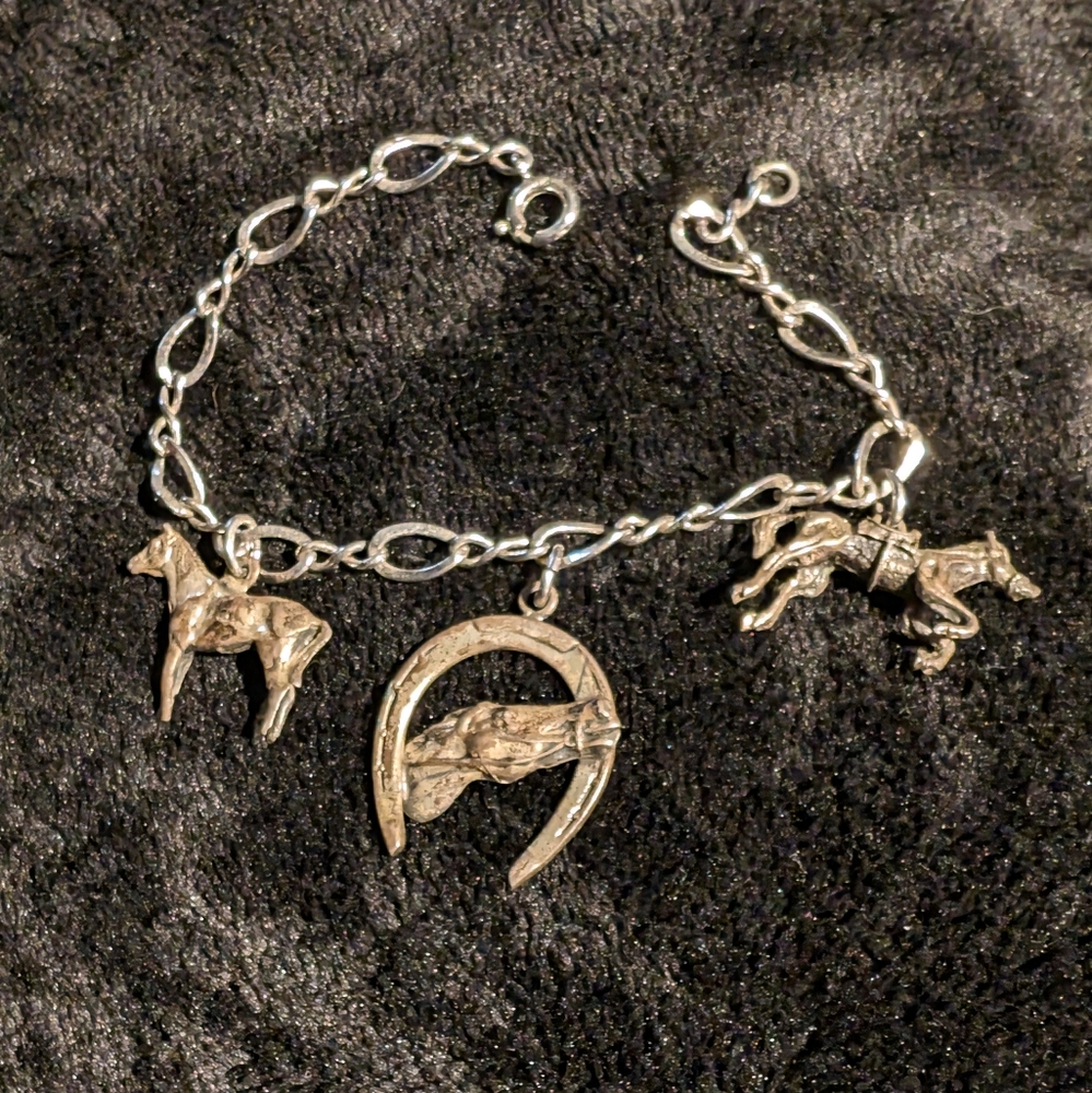 Silver Horse Charm Bracelet.